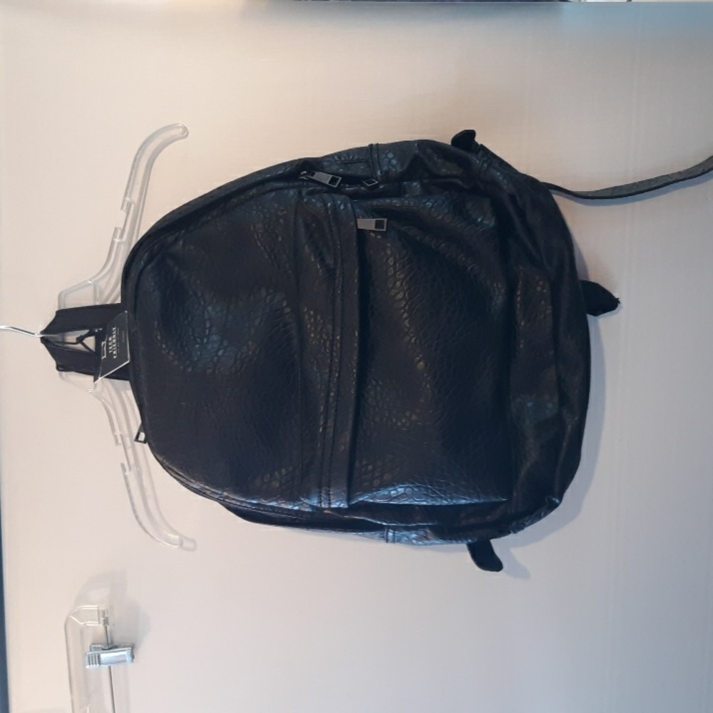 NWT ALDO Tech Friendly lap top Backup for 15" Laptop